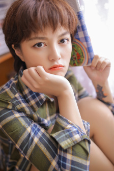 动漫女生比基尼图